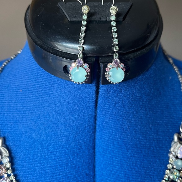 SOLD Cupcake Sorrelli Set - Picture 4 of 4